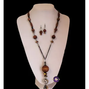 Entonnoir de bois brillant